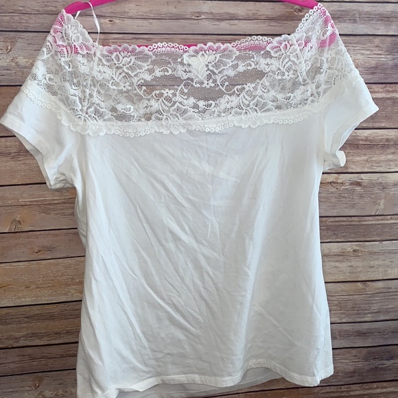🎈Sale🎈H & M Lace Detailed Top Size XL - Picture 2 of 5
